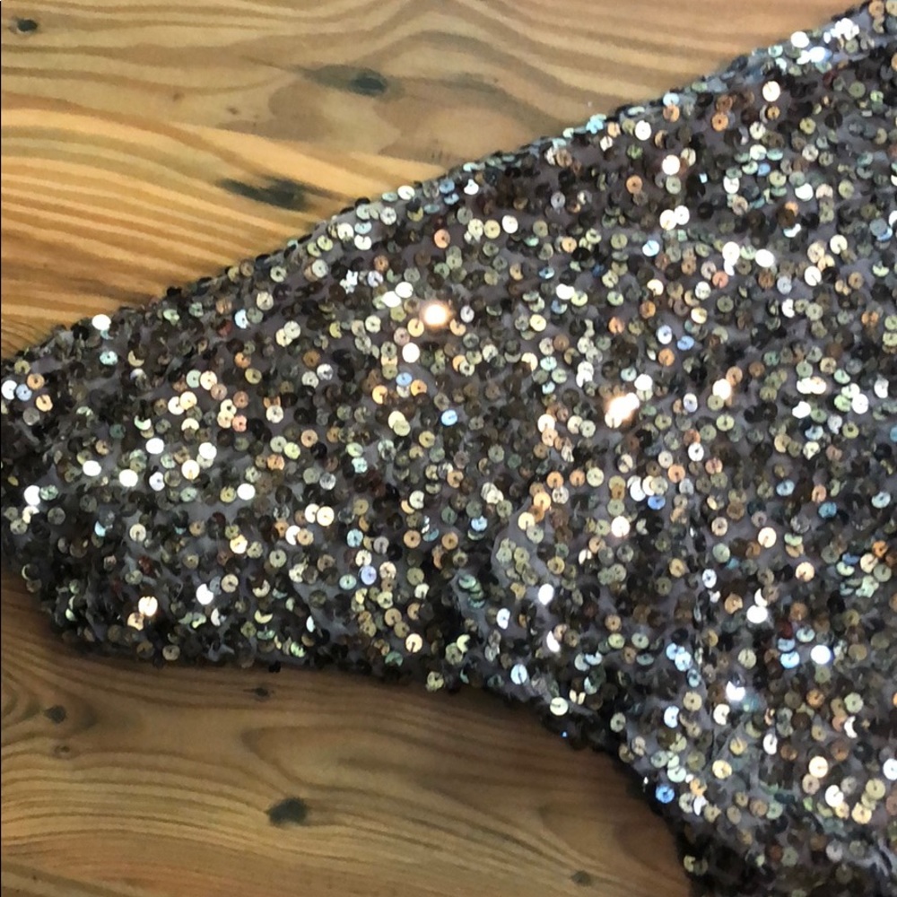Vince Cluster Sequin Raglan Cropped Top wear 2 way - Picture 9 of 16
